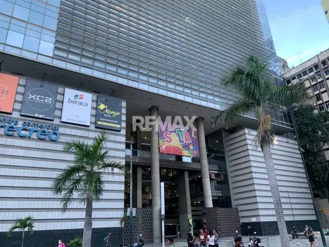 Local Comercial En Alquiler En Centro Comercial El Recreo