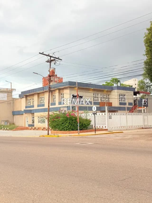 Local Multiproposito Restaurant Super Market Bodegon