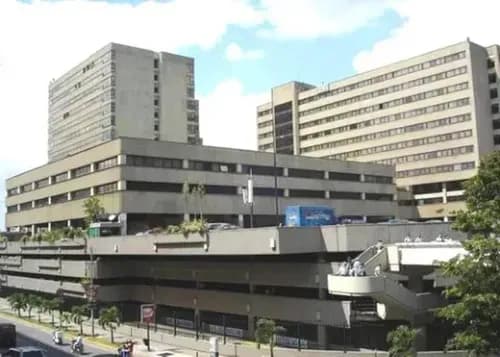Venta De Oficina En El Cct Ciudad Comercial Tamanaco 26-11145 Vp