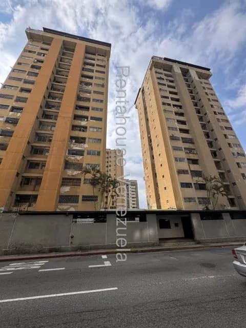 Apartamento (1 Nivel) en Alquiler en Guaicay, Distrito Metropolitano