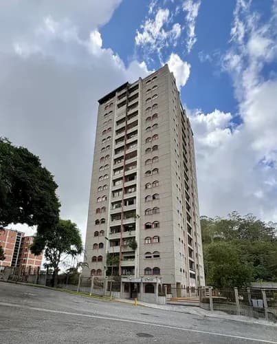 Apartamento En Alquiler En Parque El Retiro, San Antonio De Los Altos. 97m2 Arf