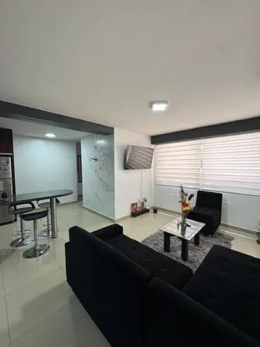 Apartamento Moderno Con Piscina Parque Y Cancha En San Diego Sector Seminario