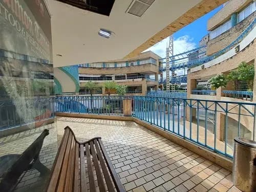 Re/max 2 Mil Vende Local En Centro Comercial Jumbo, En La Avenida 4 De Mayo, Nueva Esparta, Isla De Margarita