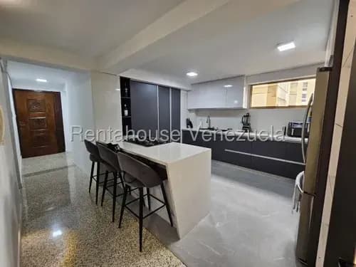 Agp Apartamento En Venta En El Cafetal, Remodelado Y Amoblado 26-18045