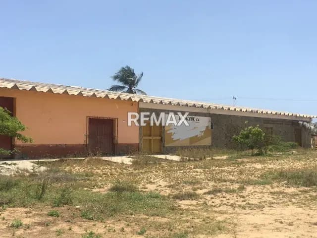 Local Comercial en Venta, En Adicora