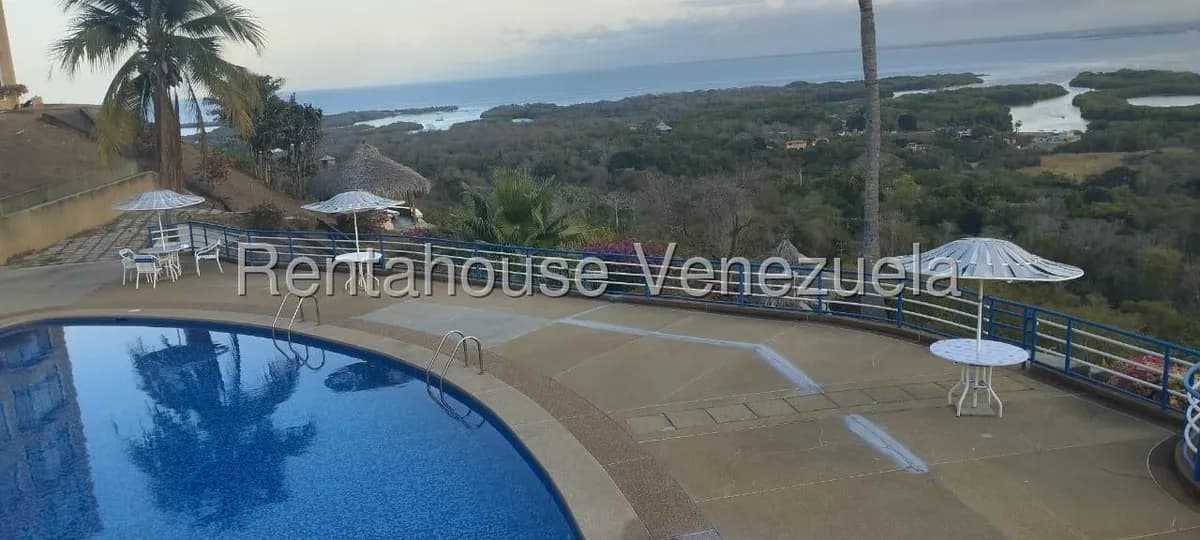 Apartamento (1 Nivel) en Venta en Carenero, Miranda
