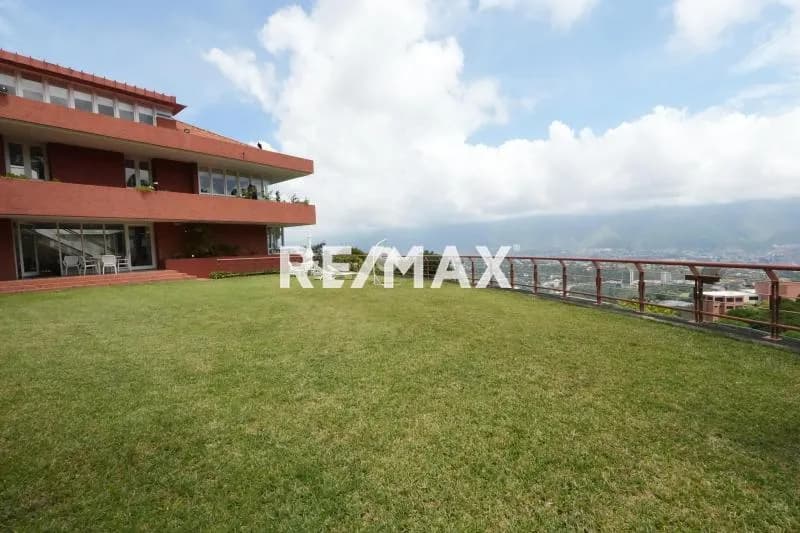 Exclusiva Casa en Alto Hatillo (Calle Cerrada)