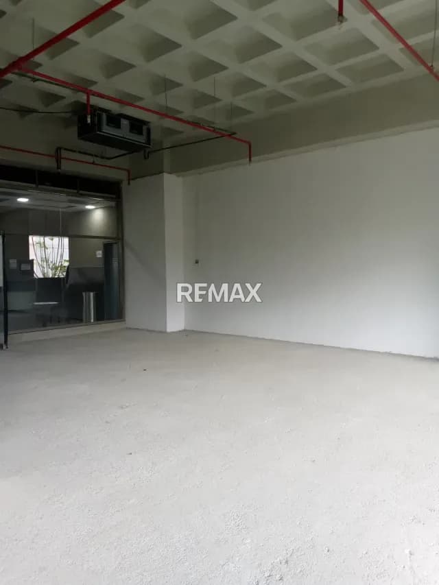Local Comercial Centro de Conveniencias Xpress Macaracuay IV