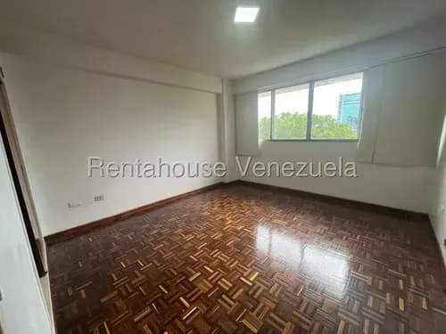 Sm Apartamento En Alquiler En Campo Alegre 26-21024 Yf