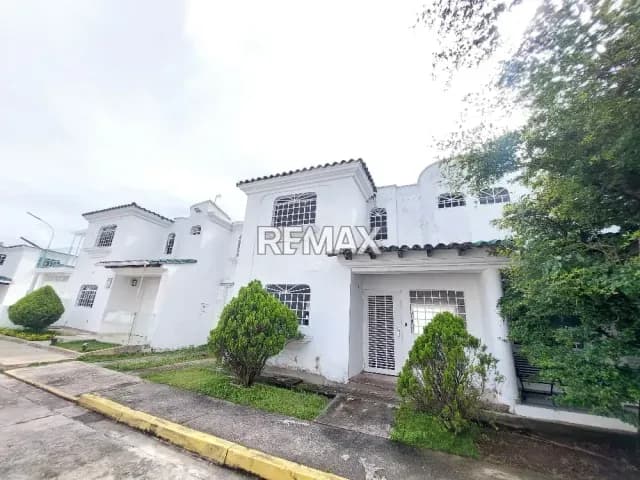 En Venta Casa en Obra Blanca Urbanización Vasconia Pueblo Nuevo, San Cristóbal