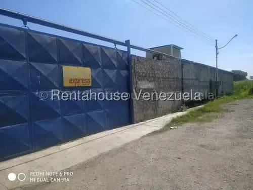 En Venta Productivo Terreno Y Local Comercial Donde Funciona Una Fabrica De Hielo Ubicado En Rio Chico