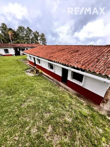 hermosa casa de campo con ubicacion estrategica cerca del convento de las rosminianas
