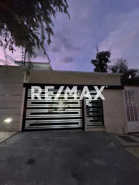 Casa en venta en El Parral en calle cerrada