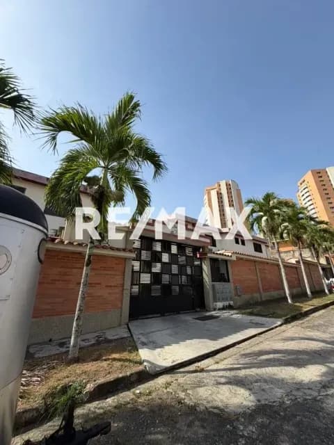 En venta cómodo Town house en Villas del Parral Valencia