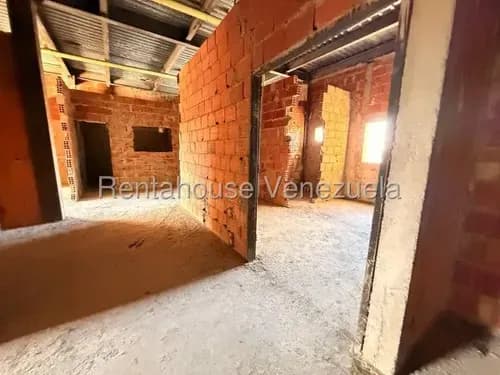 Marinel Saavedra Trae Para Ti En Venta Este Ediicio En Nueva Segovia Barquisimeto, Con 1220m2 De Construccion En Optimas Condiciones! Contactame Cod 26 20776.