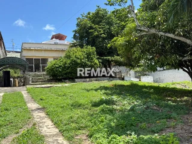 En Venta Para invertir Casa en Colinas de Santa Rosa