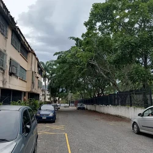 Ana R Molina Vende Apartamento Residencias Portachuelo Urbanizacion Guataparo Valencia Carabobo Venezuela