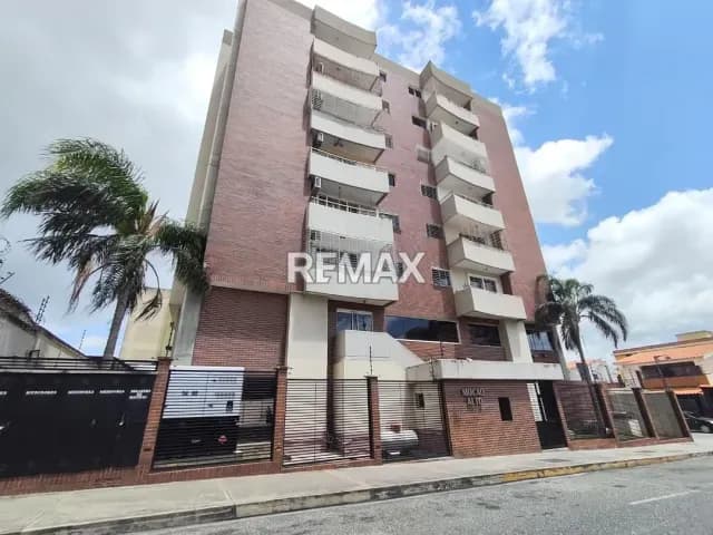 ALQUILER DE APARTAMENTO AMOBLADO MOCAO ALTO CENTRO ESTE