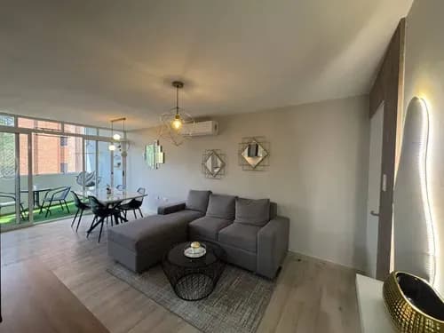 Yasmin Roa Vende Apartamento En La Urb. El Bosque, Completamente Amoblado Cod 326538