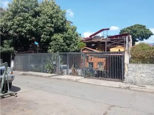 Se Alquila Habitación 40m2 Los Rosales 9482