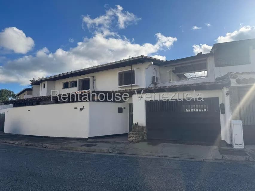 Casa (Duplex) en Venta en Los Naranjos del Cafetal, Distrito Metropolitano