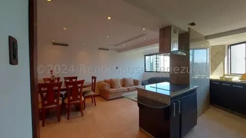 Amplio Y Comodo Apartamento, En La Urb. El Parral Cercano A Automercados, Cc, Colegios, Entre Otros. El Apto Tiene 3 Habitaciones Equipadas, 2 Baños Completos. Aire Acond. En Todos Los Espacios