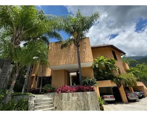 Los Chorros/hermosa Casa Amoblada/2000m2/en Alquiler