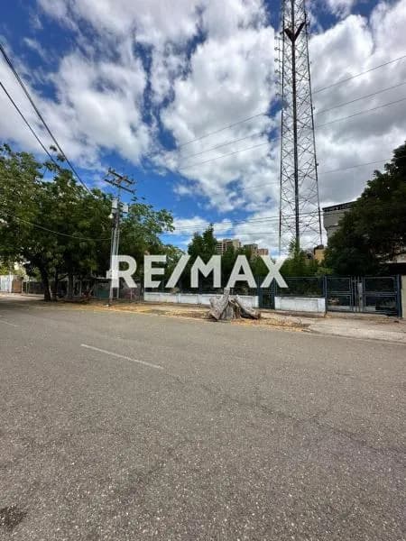 Terreno en Venta Av. 3H con Calle 79