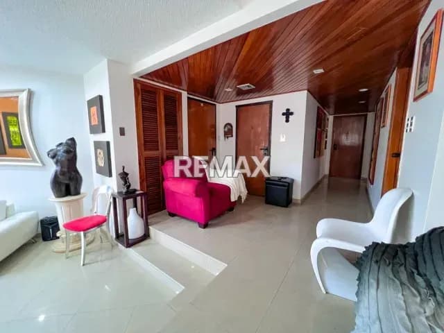 Apartamento actualizado en venta en el Sector Tierra Negra, Maracaibo