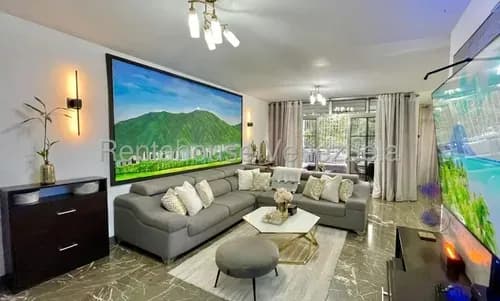 Espectacular Apartamento Remodelado En Venta, Urb. La Florida