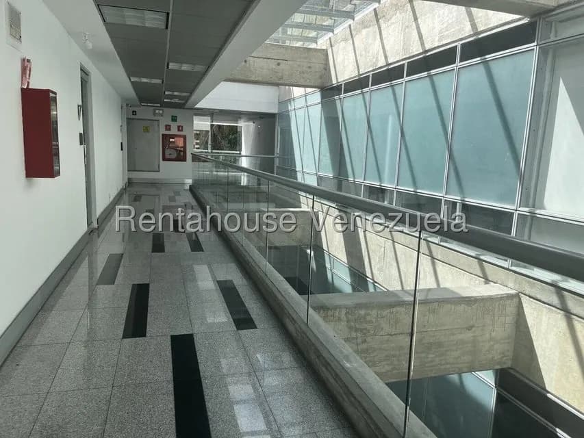 Comercial (Consultorio Medico) en Alquiler en La Trinidad, Distrito Metropolitano