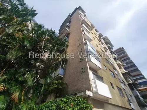 Apartamento En Alquiler, Ubicado En Los Palos Grandes, Mls 26-19670