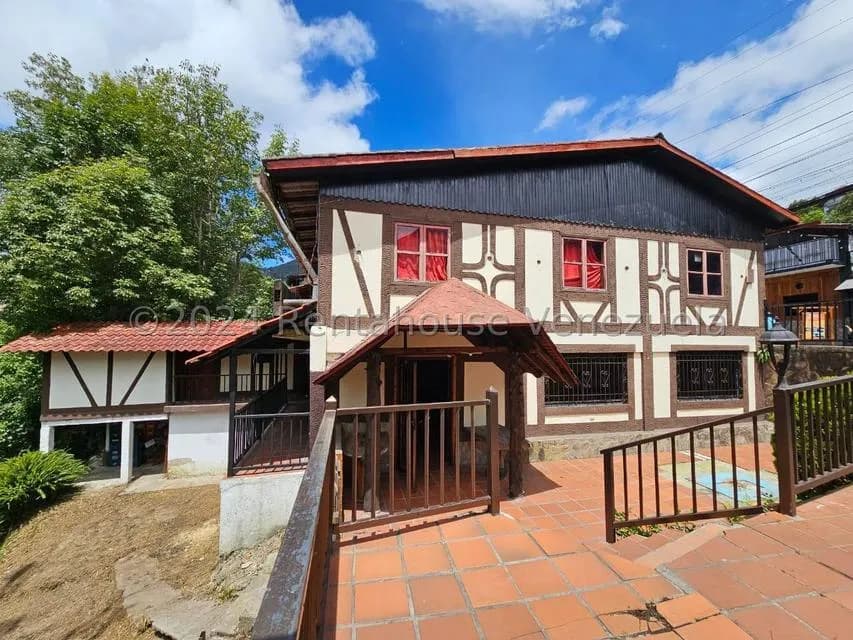 Terreno (Comercial) en Venta en La Colonia Tovar, Aragua