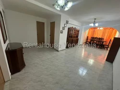 Apartamento En Alquiler La Candelaria 26-20741 Jca