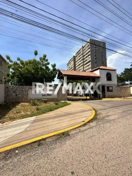 Bello Apartamento, en residencias Las Aves