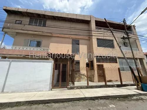Apartamento En Venta Res. Bermúdez Maracay 26-19321 Yb