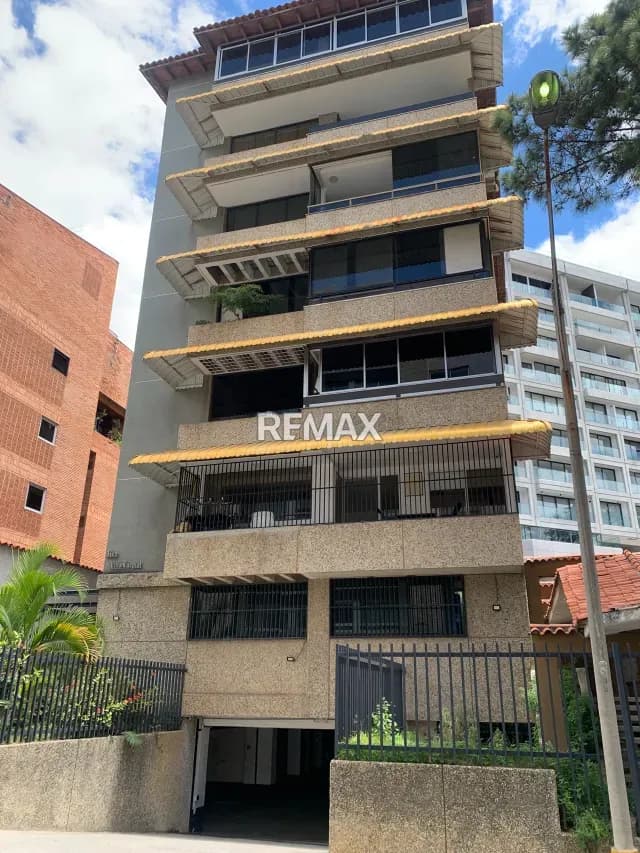 APARTAMENTO EN VENTA EN LOS NARANJOS DE LAS MERCEDES