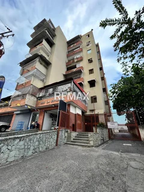 APARTAMENTO EN VENTA RES. LA ESTANCIA