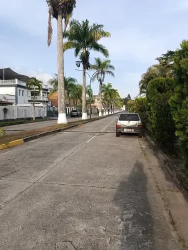 En Venta Casa En Lomas De La Lagunita, 411 M2 Construcción