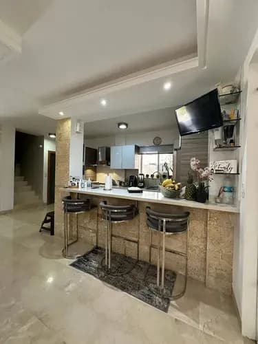 Townhouse De Esquina Remodelado En Urb. El Rincón, Res. Rincon Garden