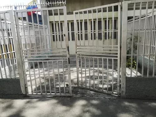 Local En Venta En La Urbanización El Paraíso. Km