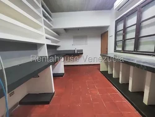 Ubicación Premium | Ideal Para Oficina, Consultorio, Depósito O Almacén Mls #26-20338