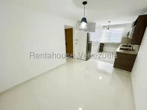 Daniela Linarez Alquila Elegante Apartamento A Estrenar Con Cocina Capozzi Equipada, 4 Habitaciones, 3 Baños, Planta Eléctrica, 4 Puestos De Estacionamientos, Ciudad Roca Barquisimeto