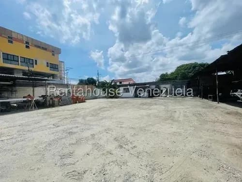 M&n Venden Terreno Propio De 1.025m2; Ubicado En Plena Carr. 19 Y Cercano Avda. Pedro Leon Torres, Posee Paredes Perimetrales Y Todos Los Servicios: 25-4309