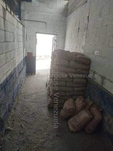 Comercial (Galpon - Deposito) en Alquiler en El Ingenio, Miranda
