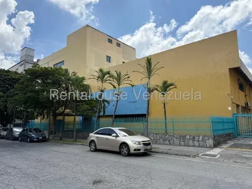 Edificio En Venta En La Trinidad - Asesora Yesenia Romero - Mls 26-10251