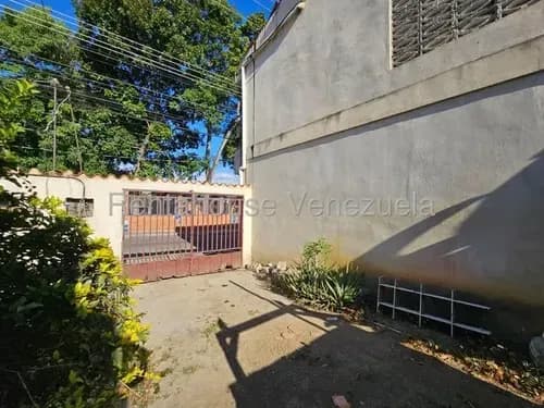 Lcda. Milagros Carrasquel Terreno Venta Barquisimeto Lara Zona Centro Economica Residencial Economico Comercial Código Inmobiliaria Rent-a-house 26-6041