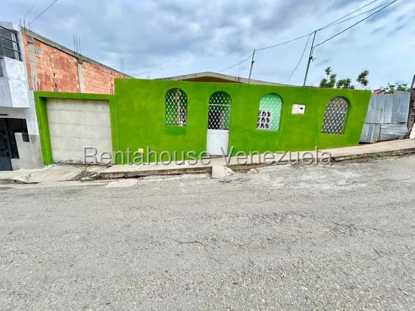 Casa (1 Nivel) en Venta en Avenida Libertador, Lara