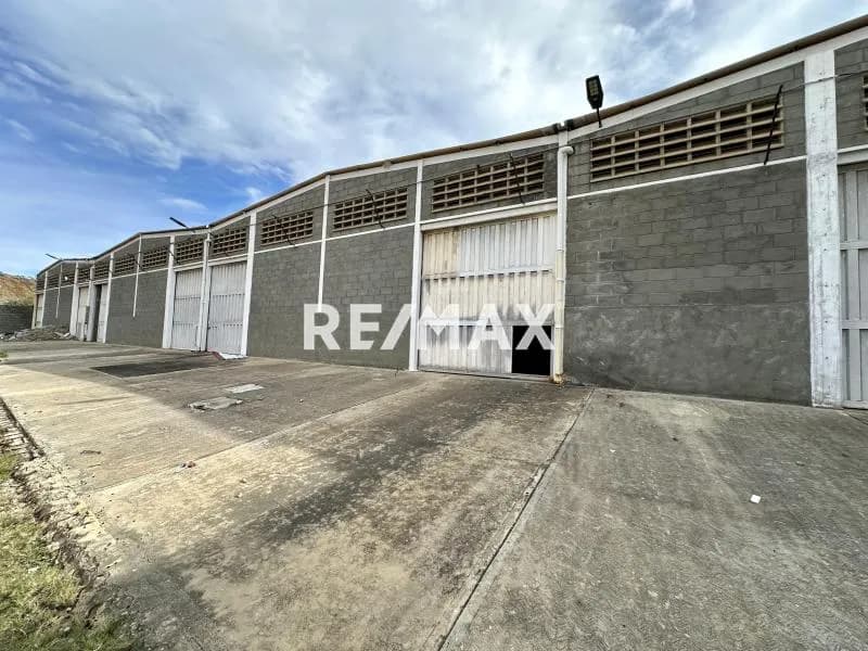 OPORTUNIDAD DE INVERSIÓN, GALPÓN COMERCIAL, AV TERRANOVA, EN PORLAMAR