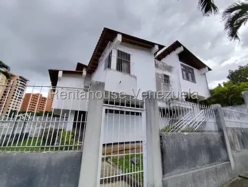 Casa Con Piscina En Venta Ubicada En Prebo Valencia Carabobo Codigo 26-2064